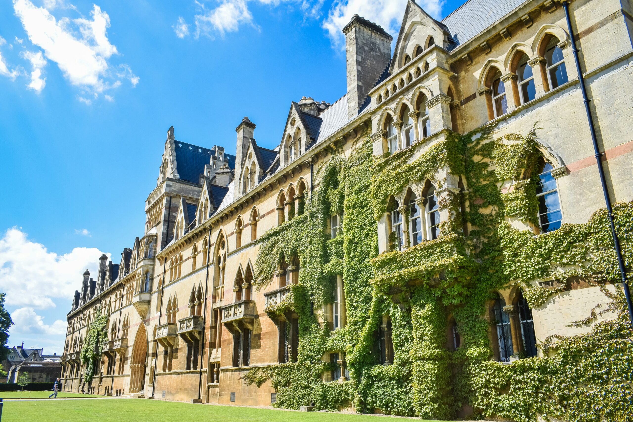 Best UK scholarships for international students in 2026/2027